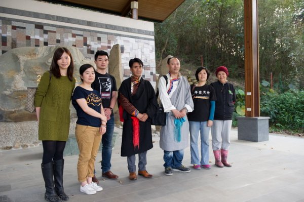 Tashi Tsering and Members of Tibetan Youth Congress Visit Holy Mountain