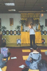 AA027A.jpg (78532 bytes)