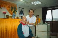 Thumb003.jpg (37811 bytes)