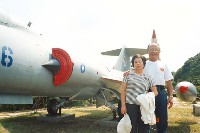 AA037a.jpg (36396 bytes)