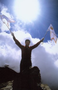 Thumb008.jpg (89809 bytes)