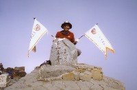 Thumb018.jpg (52433 bytes)