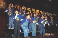 Thumb040.jpg (42452 bytes)