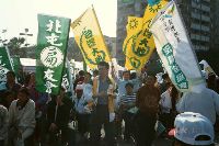 Thumb015.jpg (39784 bytes)