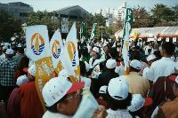 Thumb061.jpg (45831 bytes)