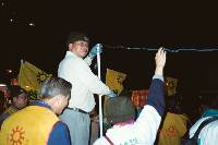 Thumb013.jpg (35543 bytes)