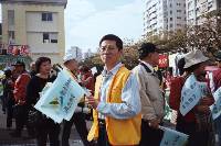 Thumb008.jpg (63188 bytes)