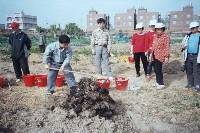 Thumb014.jpg (79504 bytes)