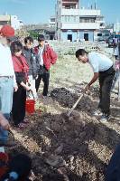 Thumb043.jpg (76037 bytes)