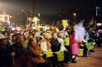 Thumb047.jpg (50138 bytes)