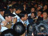 Thumb034.jpg (71030 bytes)