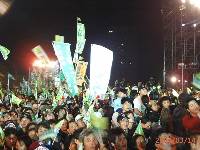 Thumb036.jpg (72780 bytes)