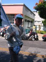 IMG_3323.JPG (117600 bytes)