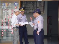 DSC05445.JPG (99775 bytes)