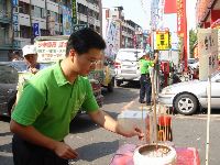 jheng-ren_013.JPG (145231 bytes)