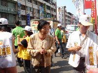 jheng-ren_019.JPG (147666 bytes)
