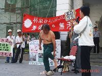 lawbreaker_022.JPG (140230 bytes)