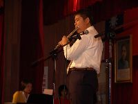 music_024.JPG (34275 bytes)