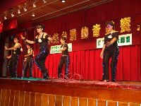 music_032.JPG (69455 bytes)