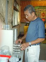 0513_009.JPG (72687 bytes)