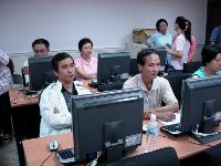 0923computer_070.JPG (97773 bytes)
