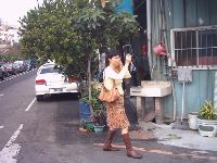 0214_079.JPG (128714 bytes)