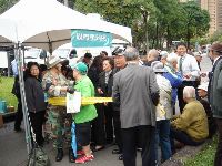 0228Taipei_042.JPG (138049 bytes)