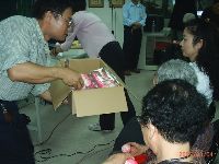 0304_038.JPG (106646 bytes)