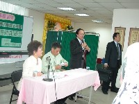 0327_006.JPG (61200 bytes)