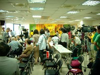 0327_042.JPG (135612 bytes)