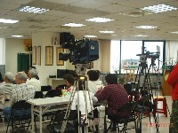 0327_061.JPG (124129 bytes)