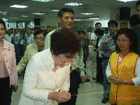 0327_068.JPG (108897 bytes)