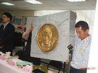 0407_071.JPG (99980 bytes)