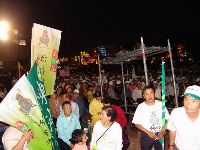 0415_010.JPG (115081 bytes)