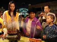 0415_073.JPG (124040 bytes)