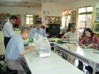 0418_002.JPG (108307 bytes)