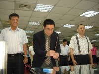 0512_010.JPG (105163 bytes)