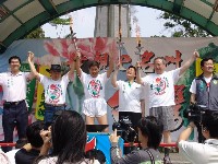 0513_031.JPG (137217 bytes)