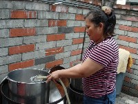 0513_129.JPG (137708 bytes)