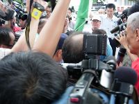 0601_077.JPG (95850 bytes)