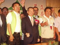 0628_013.JPG (104517 bytes)