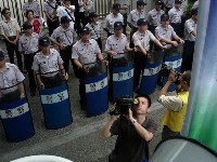 0712_032.JPG (75795 bytes)