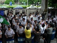 0712_048.JPG (93253 bytes)