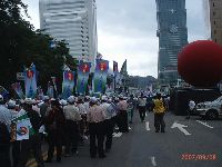 0908_0193.JPG (110467 bytes)