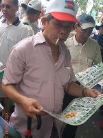 0908_0209.JPG (70299 bytes)