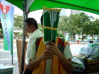 0908_0235.JPG (132126 bytes)