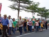 0915_0016.JPG (88621 bytes)