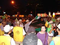 0915_0143.JPG (65080 bytes)