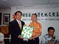 0930_092.JPG (108146 bytes)