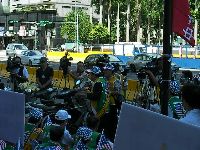 1001_011.jpg (93479 bytes)